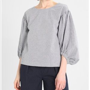 Banana Republic seersucker blouse